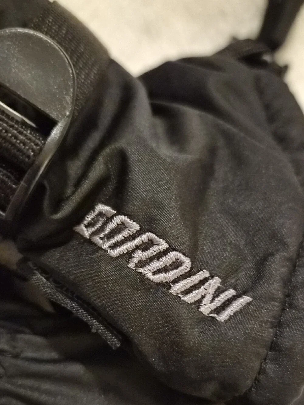 Black Insulated Kid's Ski Gloves